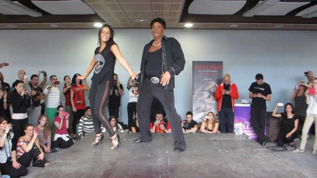 EDDIE TORRES Y SHANI TALMOR TALLER MAMBO en el FESTIVAL CON SENTIMIENTO DE MADRID 06 12 2013 — школа танцев Палладиум, Краснодар